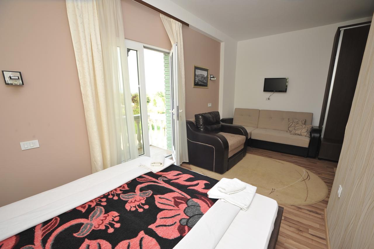 Hotel Zeleni Vir Nis Exterior photo