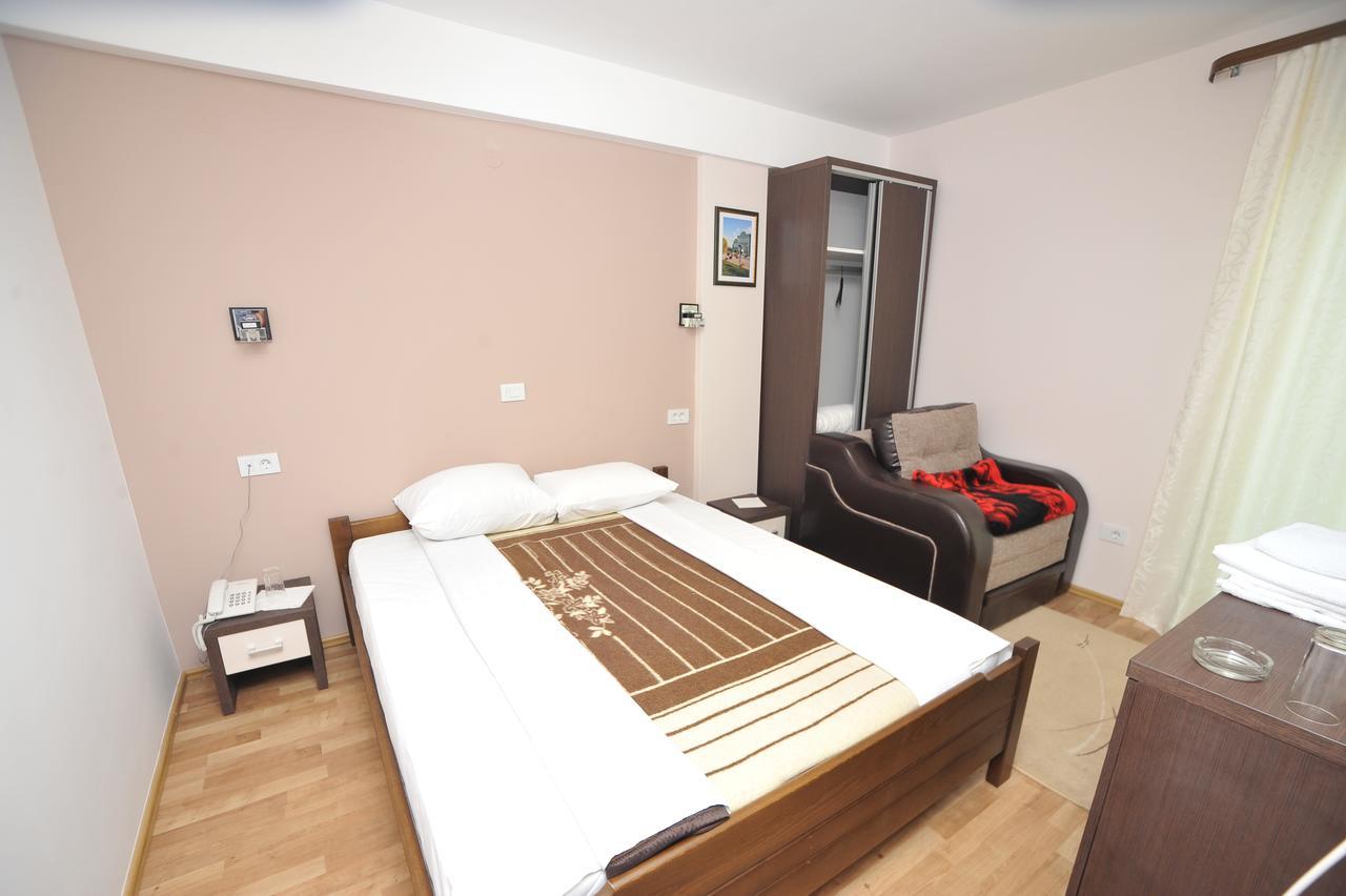 Hotel Zeleni Vir Nis Exterior photo