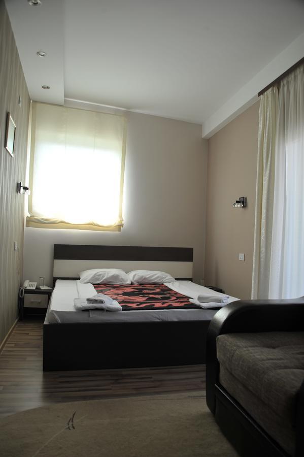 Hotel Zeleni Vir Nis Exterior photo